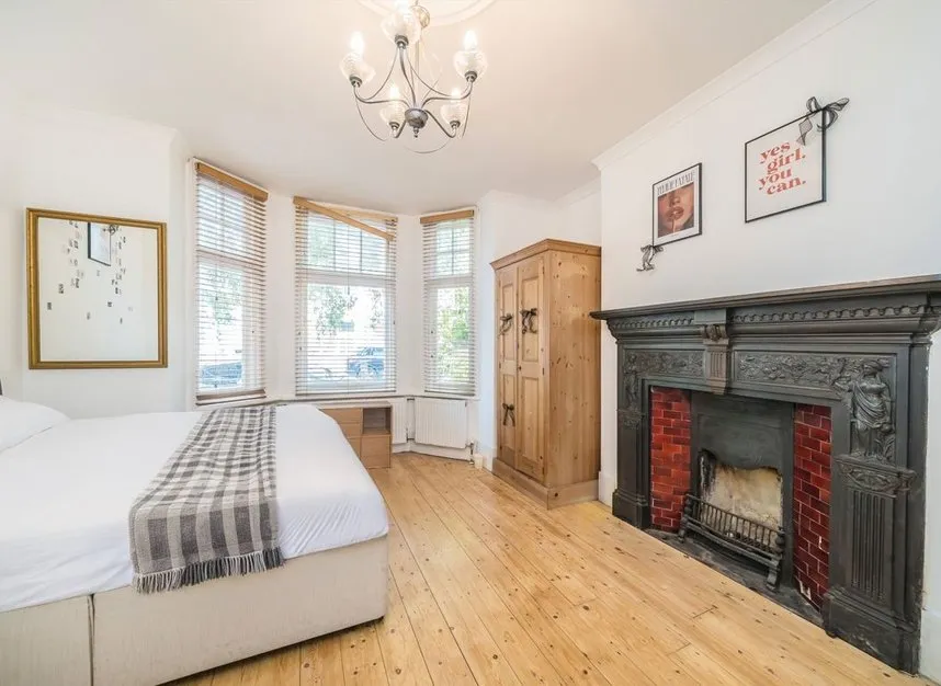 Whitehall Gardens, Acton, W3, photo 3