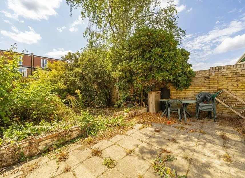 Whitehall Gardens, Acton, W3, photo 4
