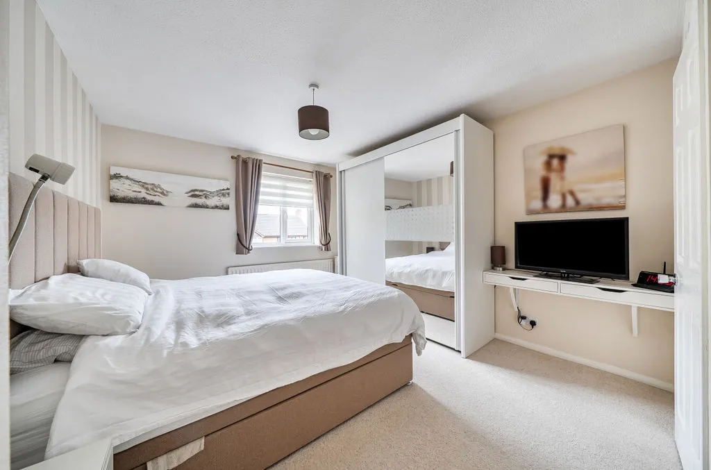 Reedham Drive, Purley CR8 4DS, photo 8