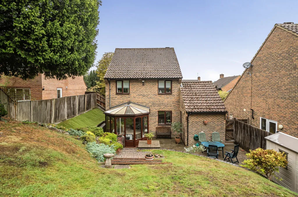 Reedham Drive, Purley CR8 4DS, photo 17