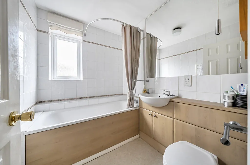 Reedham Drive, Purley CR8 4DS, photo 16