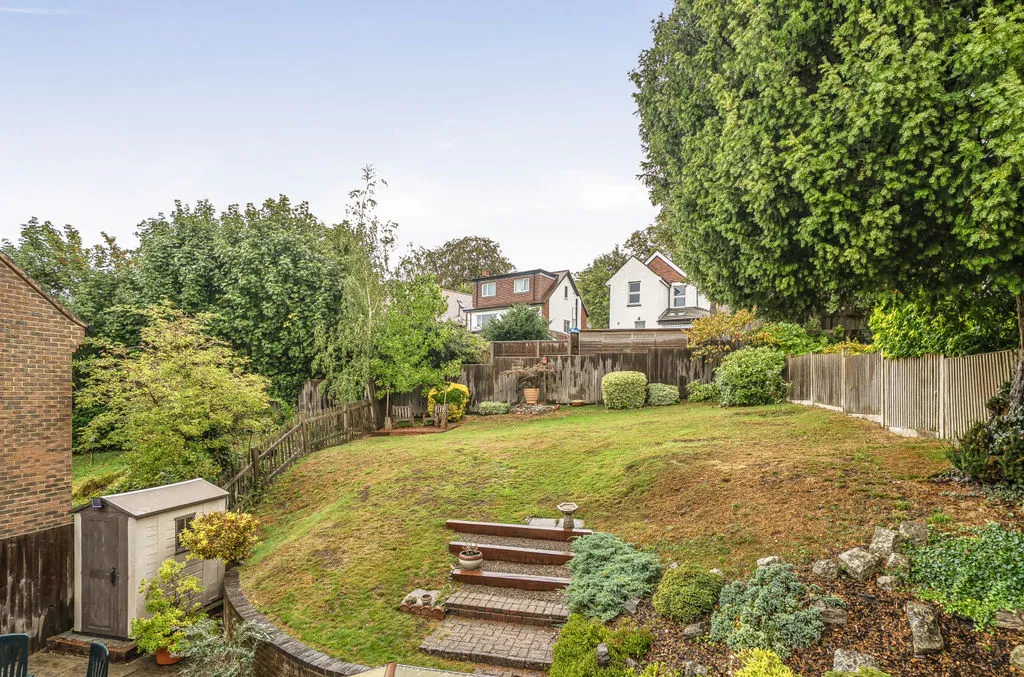 Reedham Drive, Purley CR8 4DS, photo 18