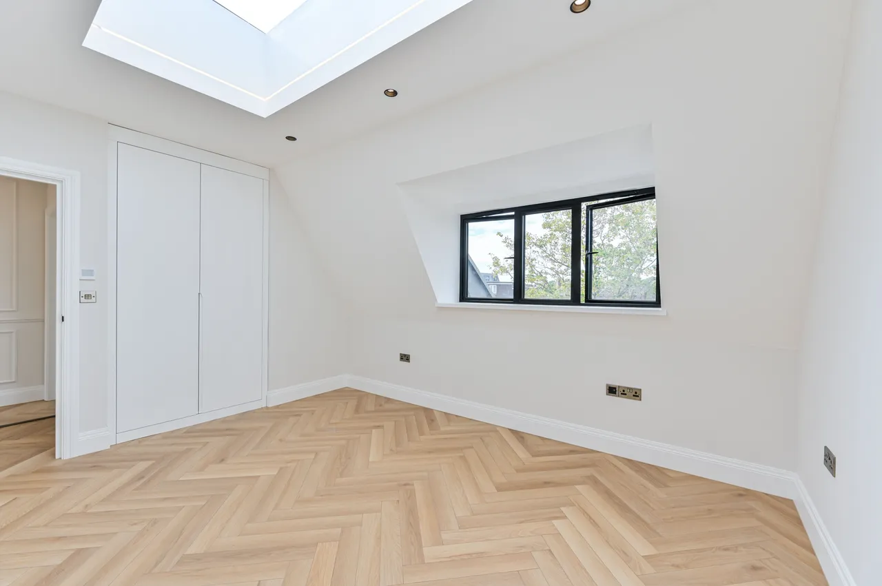 4 Winston Close, Haynt Walk, London, photo 6