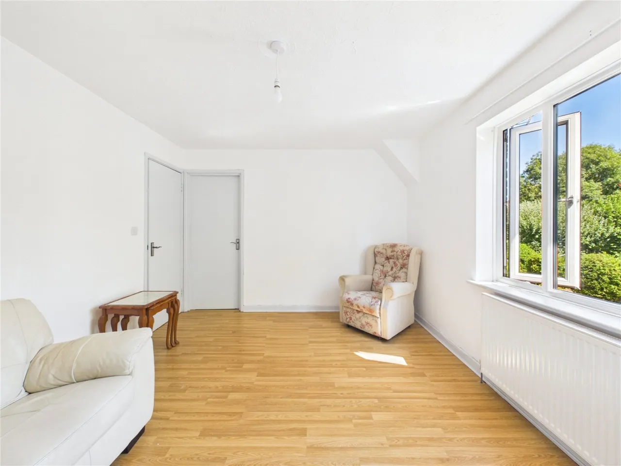 Memorial Road, Hanham, BS15, photo 3