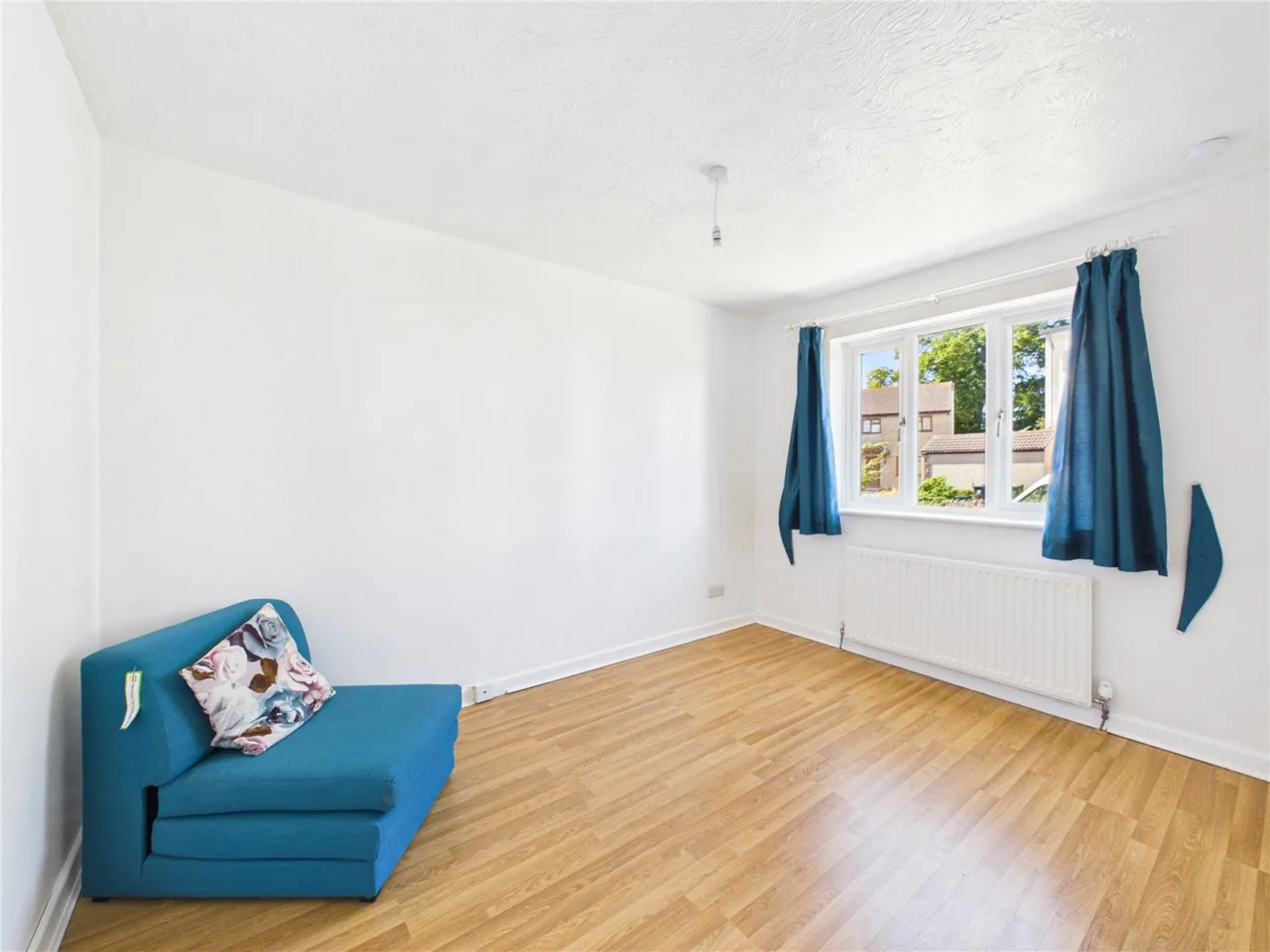 Memorial Road, Hanham, BS15, photo 6