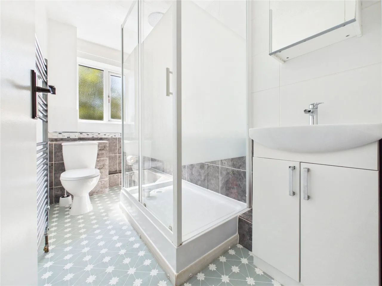 Memorial Road, Hanham, BS15, photo 8