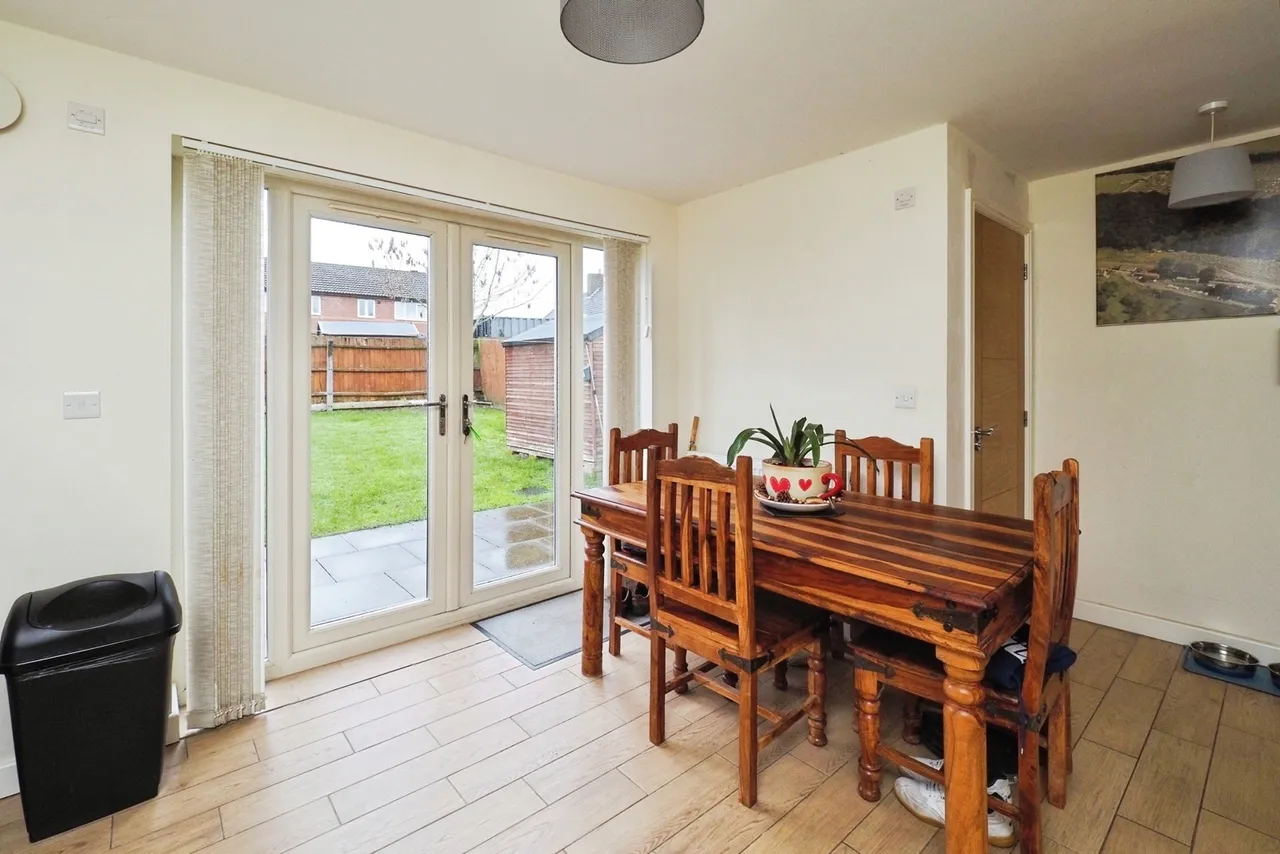 Pilot Drive, Hucknall, Nottingham, Nottinghamshire, NG15, photo 3