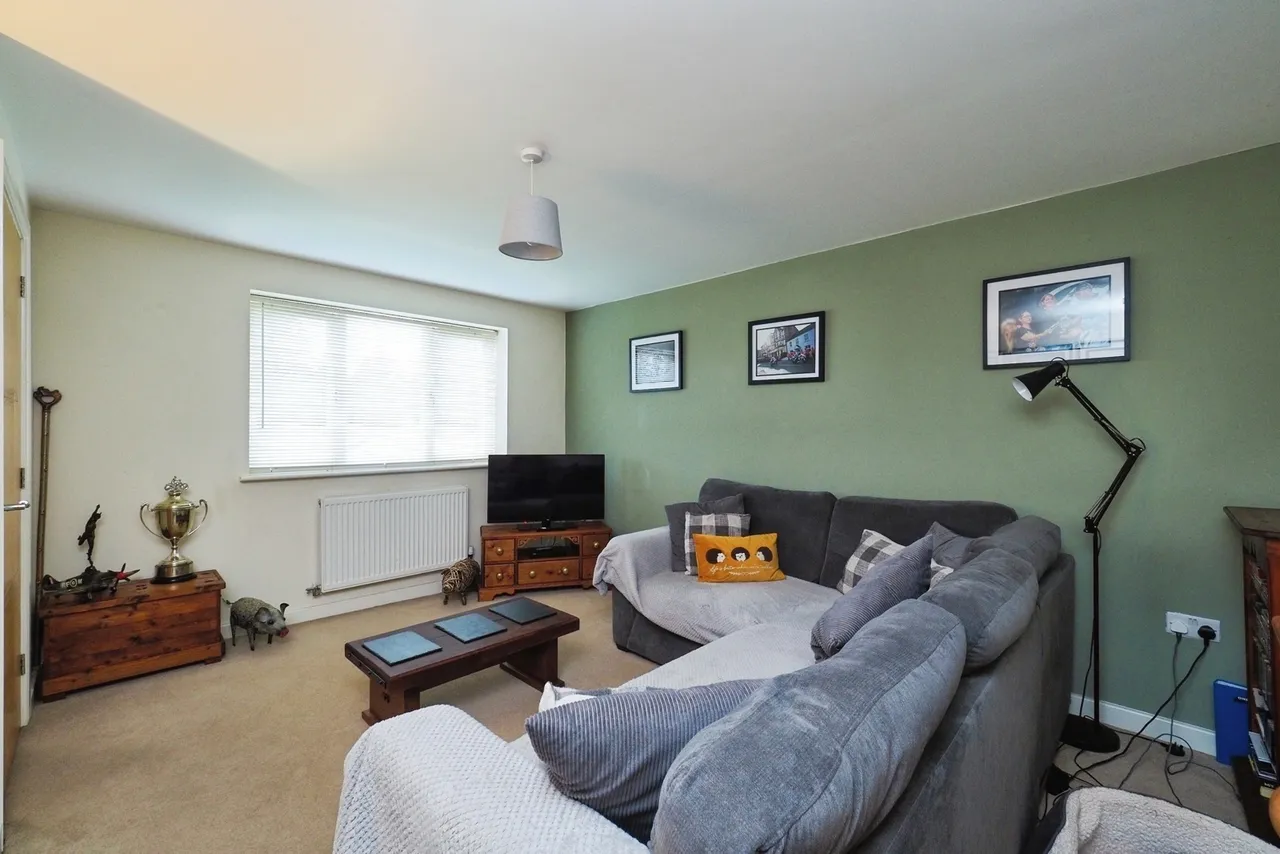 Pilot Drive, Hucknall, Nottingham, Nottinghamshire, NG15, photo 8