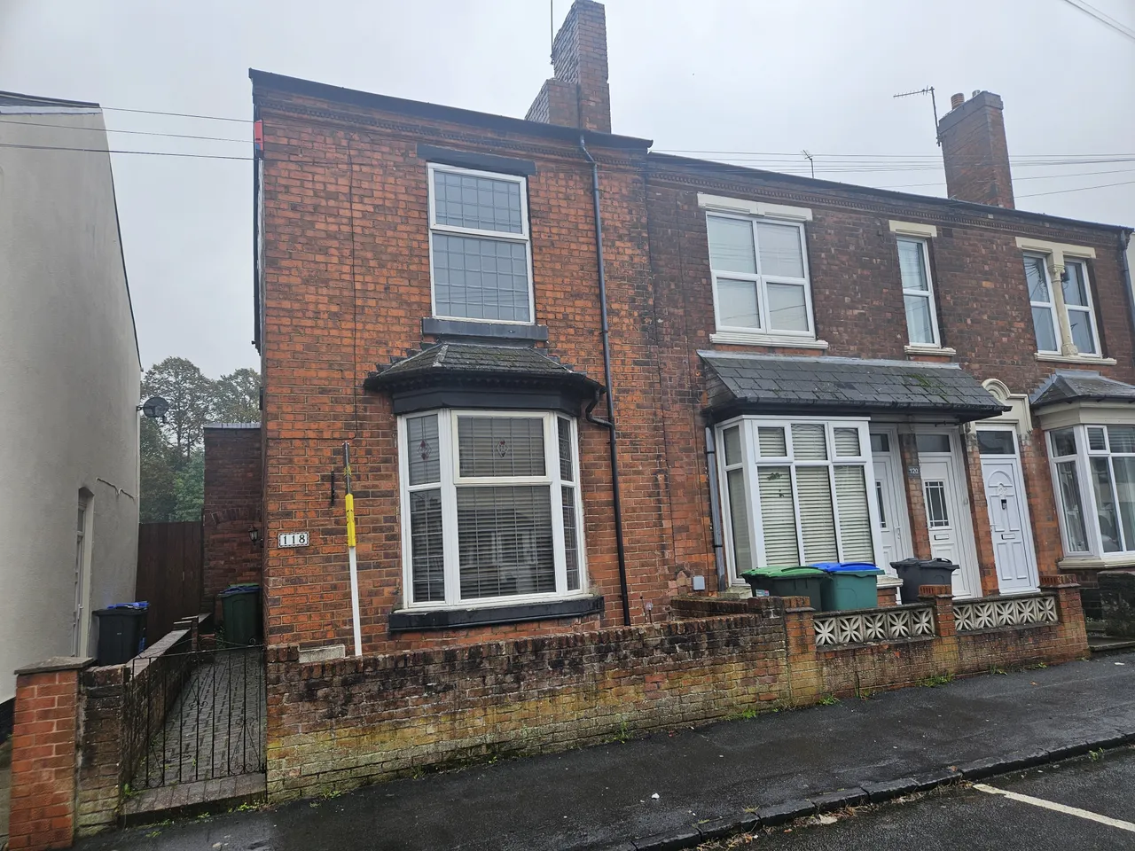 2 bed house to rent, Farm Road, B68