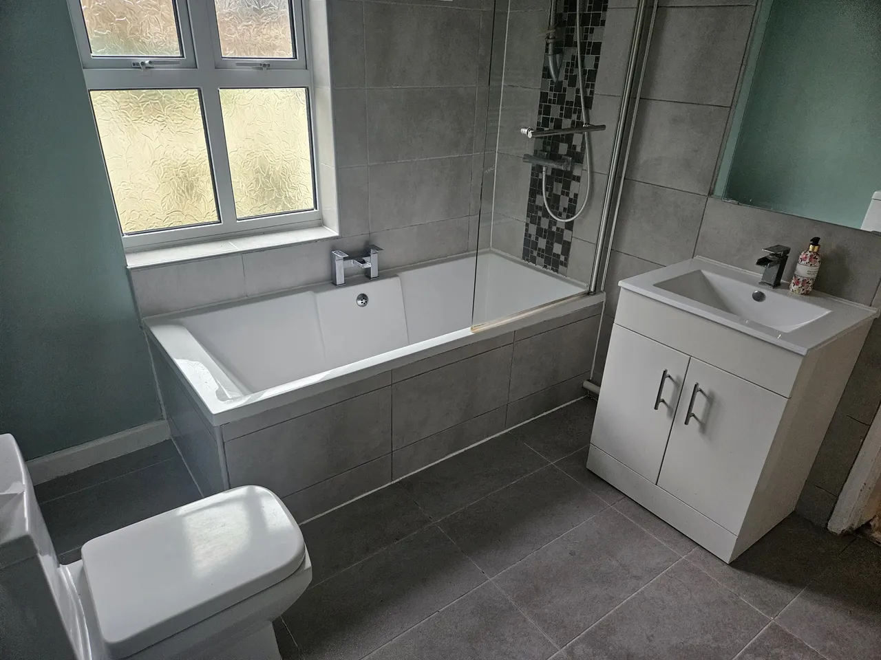 Farm Road, B68, photo 5