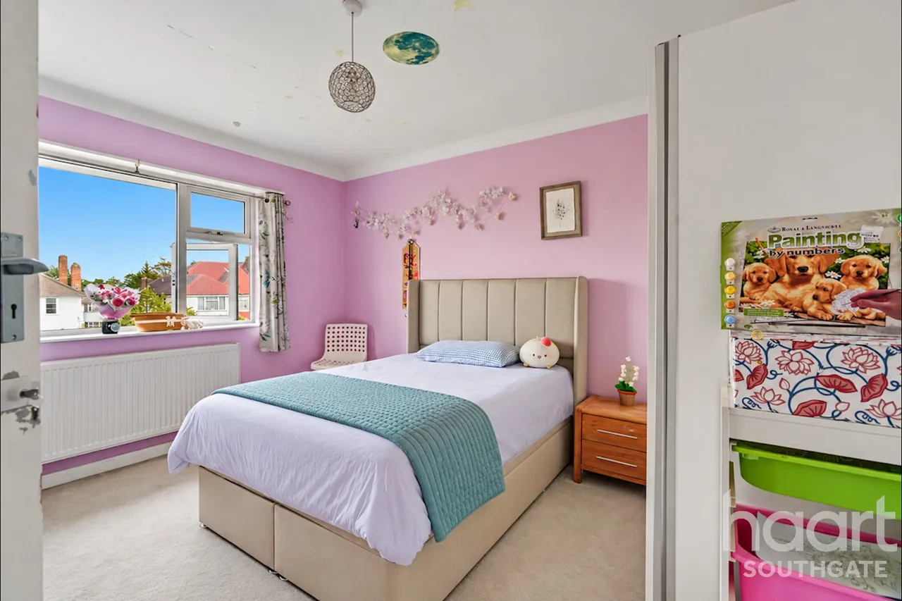 Chestnut Close, London, N14, photo 48