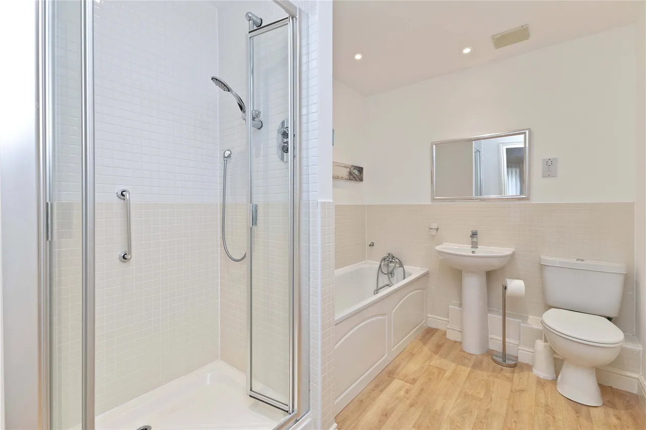 Wood Road, Hindhead, GU26, photo 11