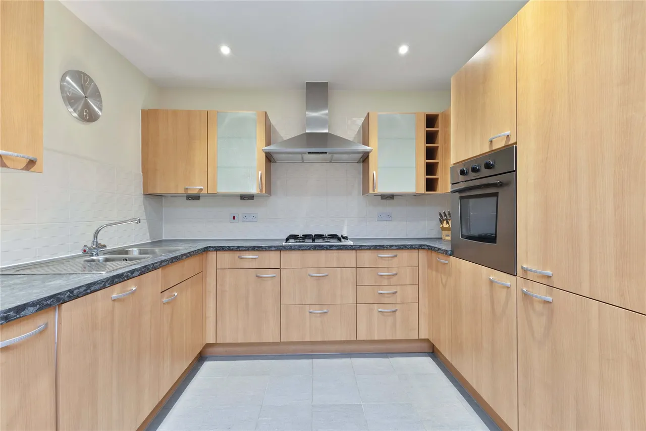 Wood Road, Hindhead, GU26, photo 7