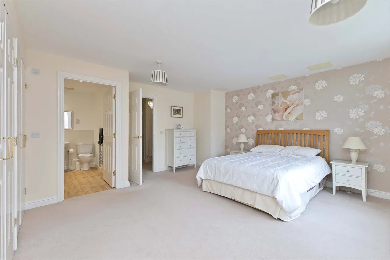 Wood Road, Hindhead, GU26, photo 10