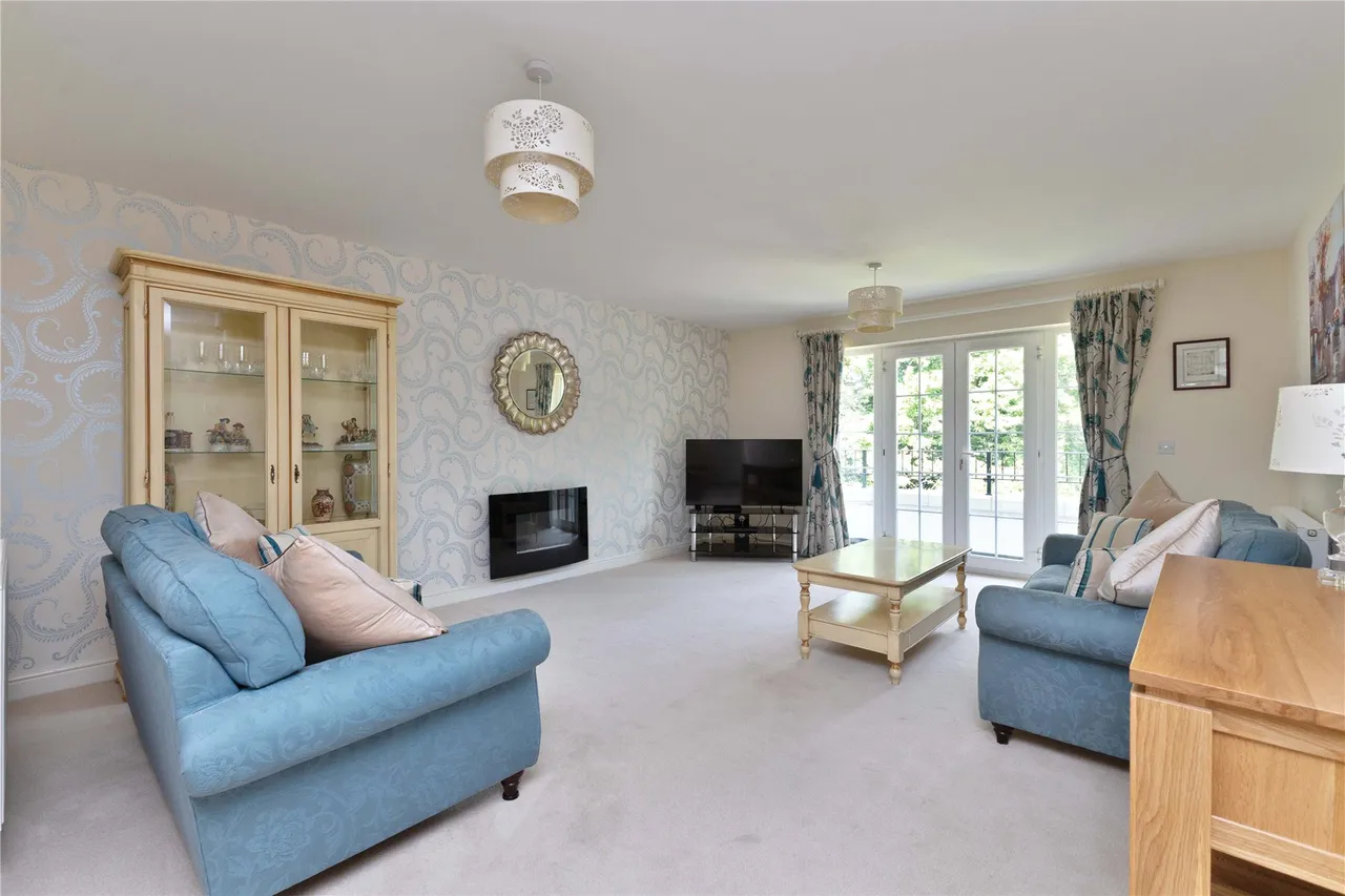 Wood Road, Hindhead, GU26, photo 2