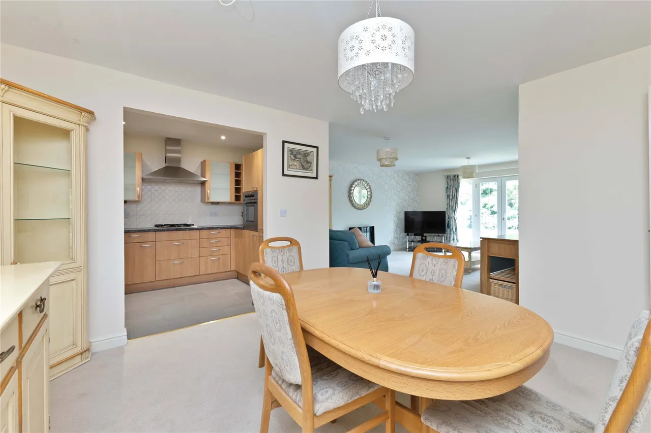 Wood Road, Hindhead, GU26, photo 6