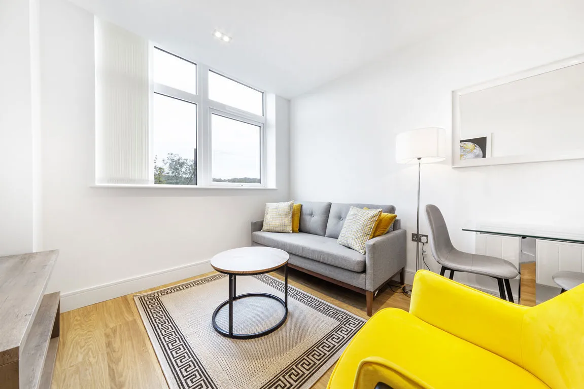 Laporte Way, Luton, photo 6