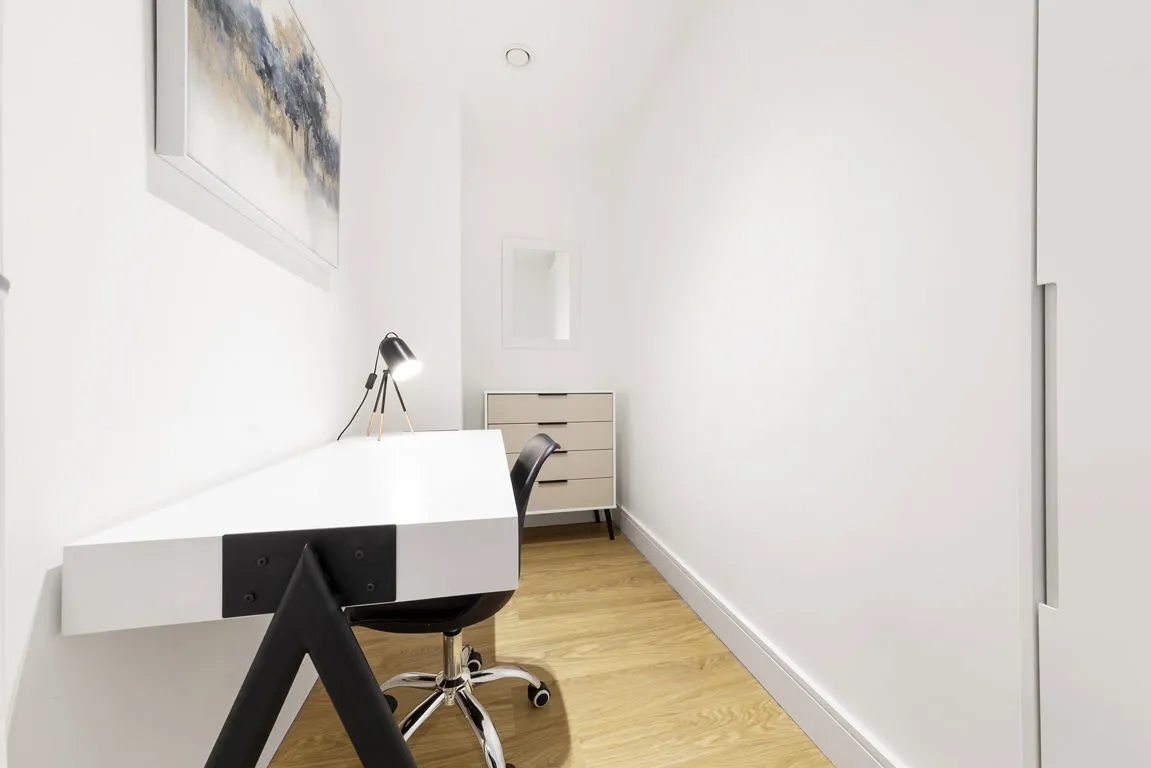 Laporte Way, Luton, photo 7