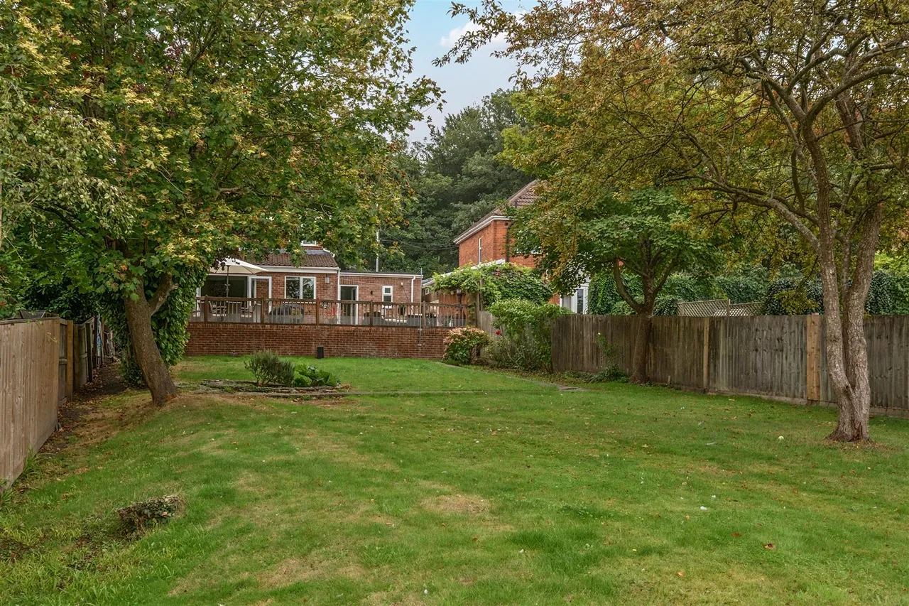 Leigh Road, Westbury, BA13, photo 21