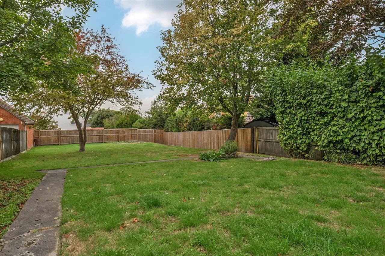 Leigh Road, Westbury, BA13, photo 6