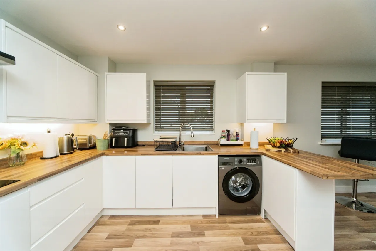 Wilton Road, Bexhill-On-Sea, photo 5