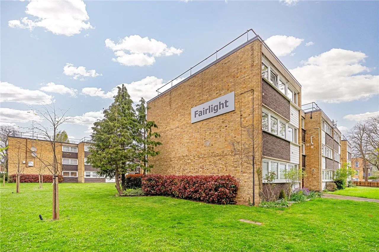 Fairlight, Hampton, Middlesex, TW12 1SN, photo 9