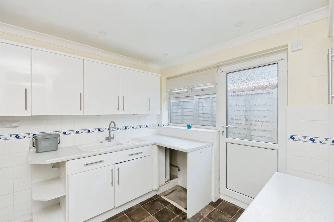 Sandown Way, Bexhill-On-Sea, TN40, photo 3