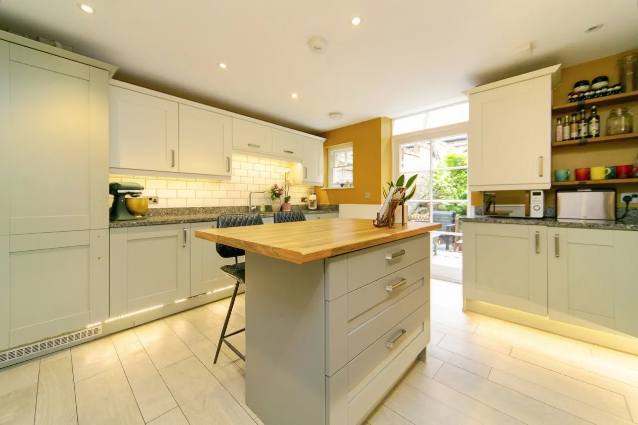 Catharine Street, Liverpool, L8, photo 6