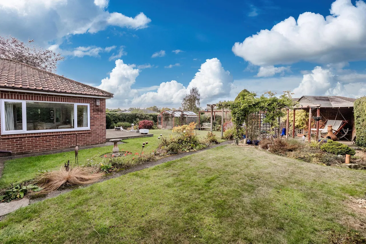 Middle Drive, Darras Hall, photo 34