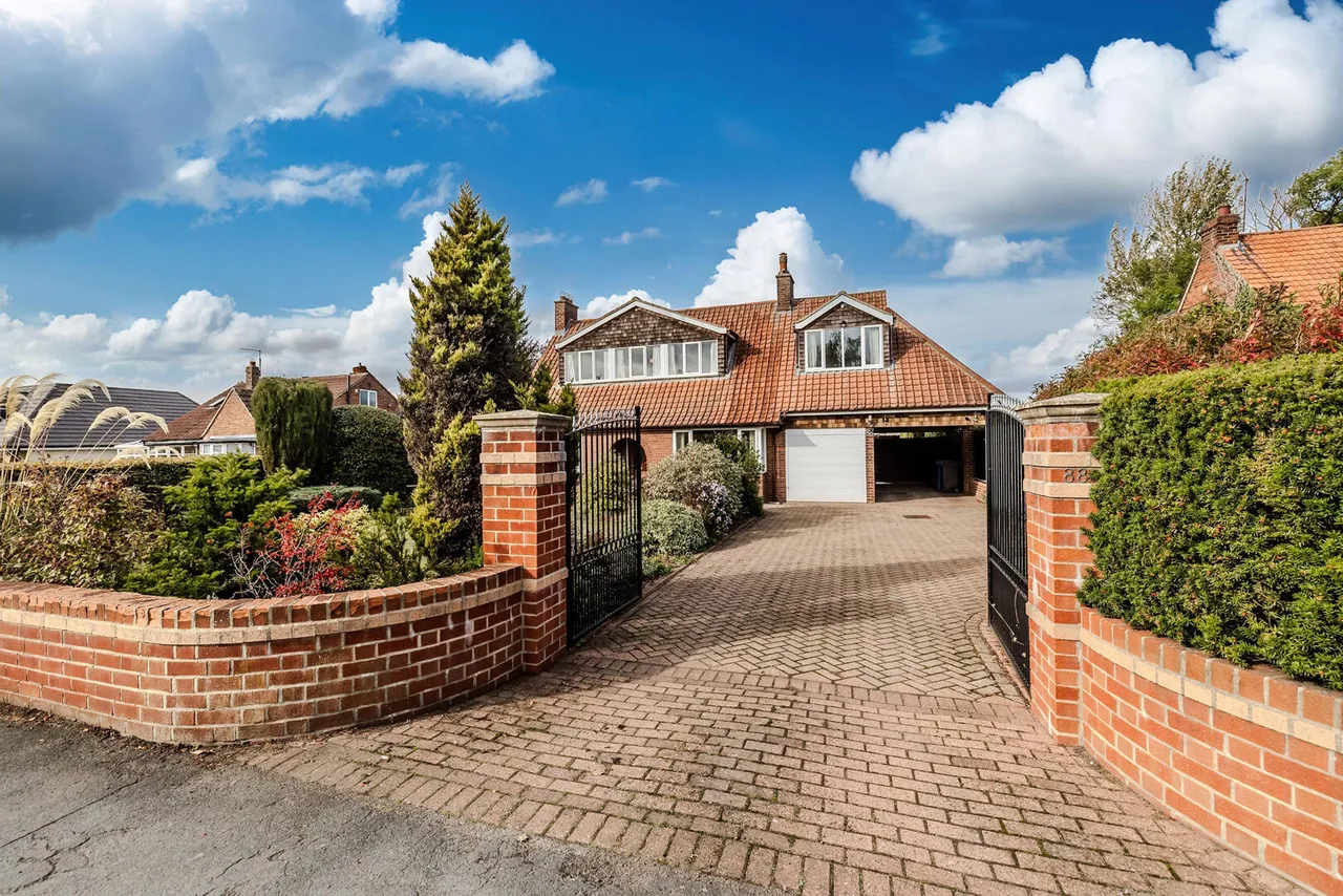 Middle Drive, Darras Hall, photo 37