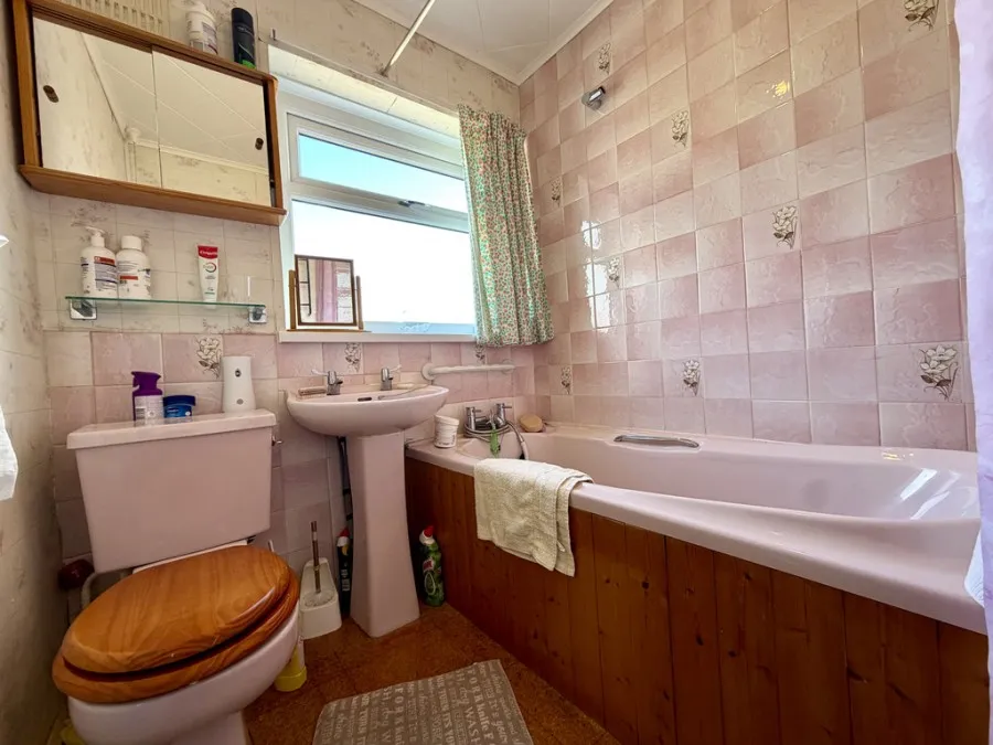 Exeter Close, Heolgerrig, CF48, photo 6