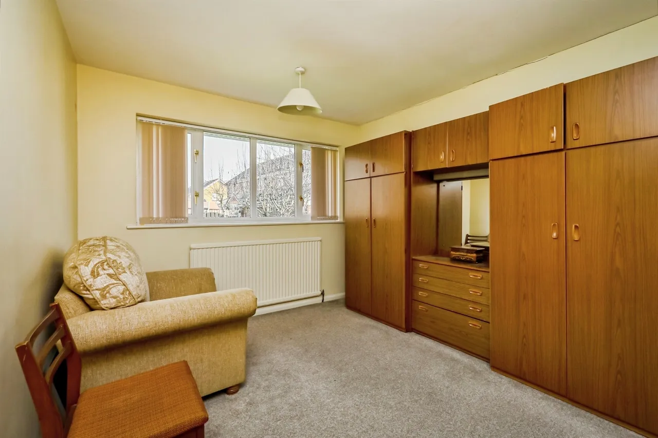Longfield Drive, Ravenfield, S65, photo 5