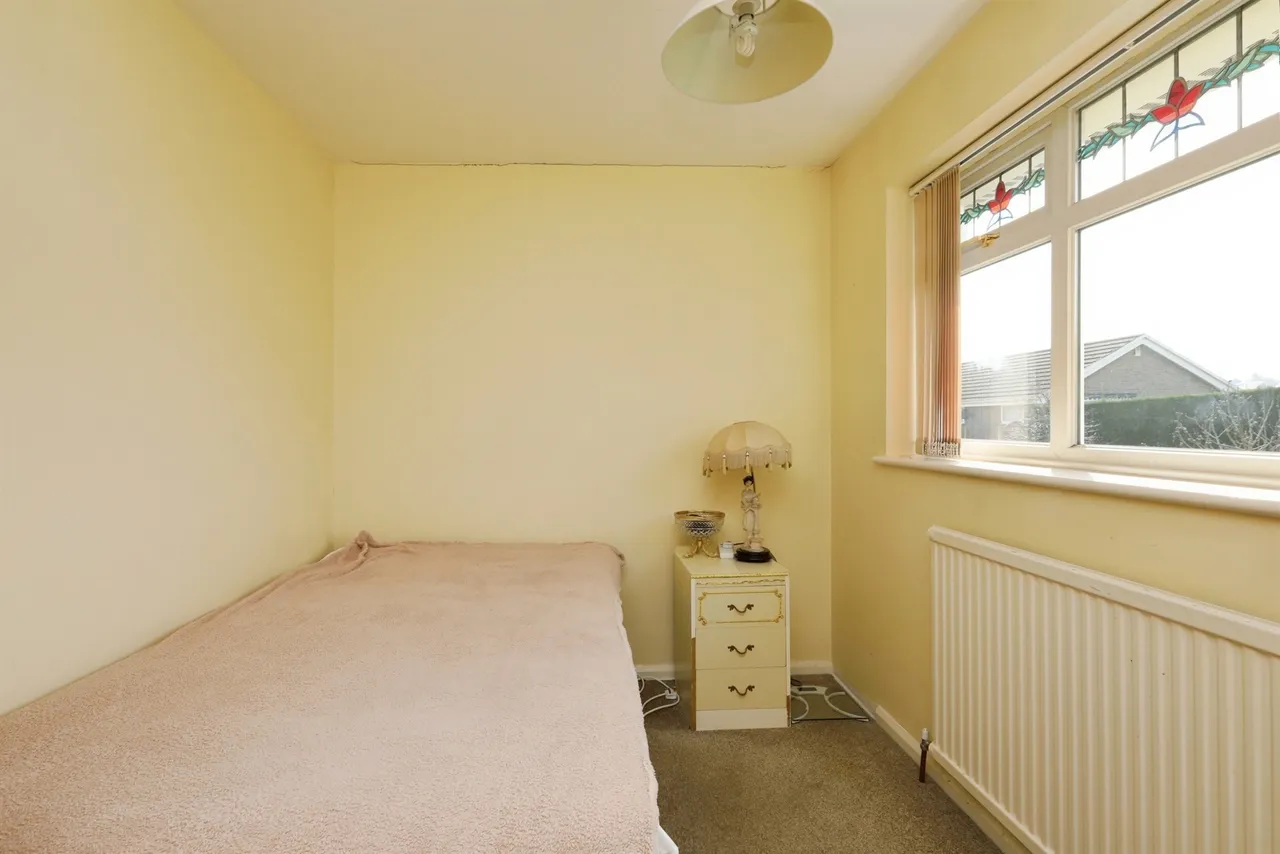Longfield Drive, Ravenfield, S65, photo 8