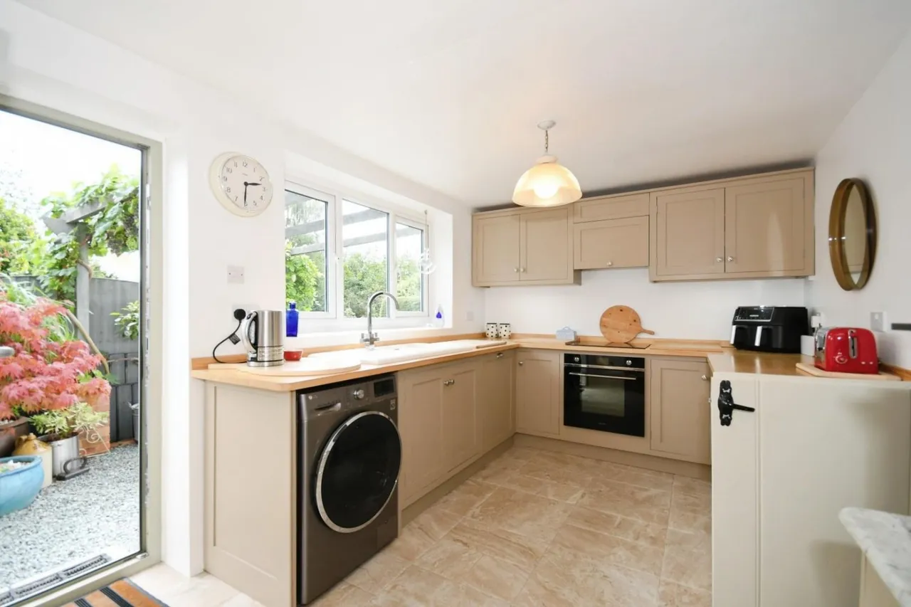 Old Road, Brampton, S40, photo 5