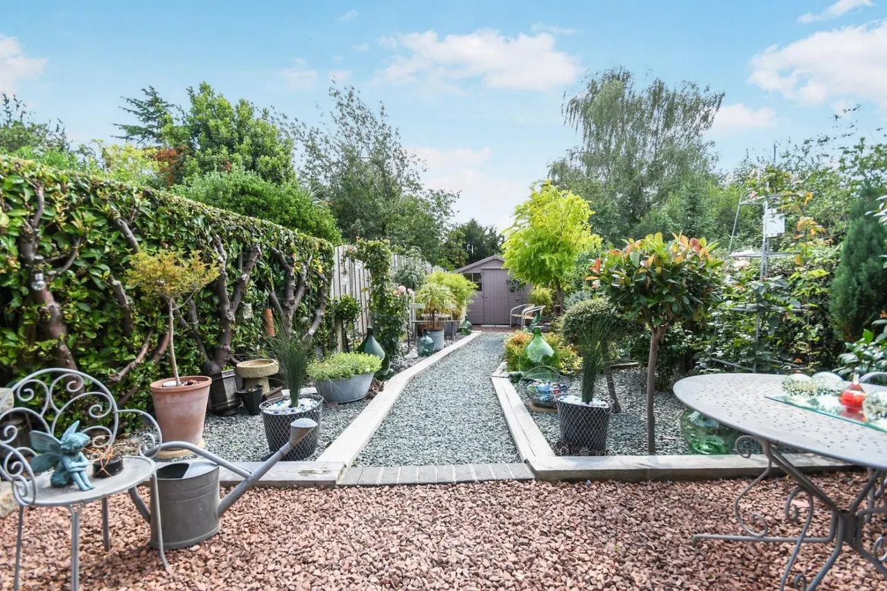 Old Road, Brampton, S40, photo 18