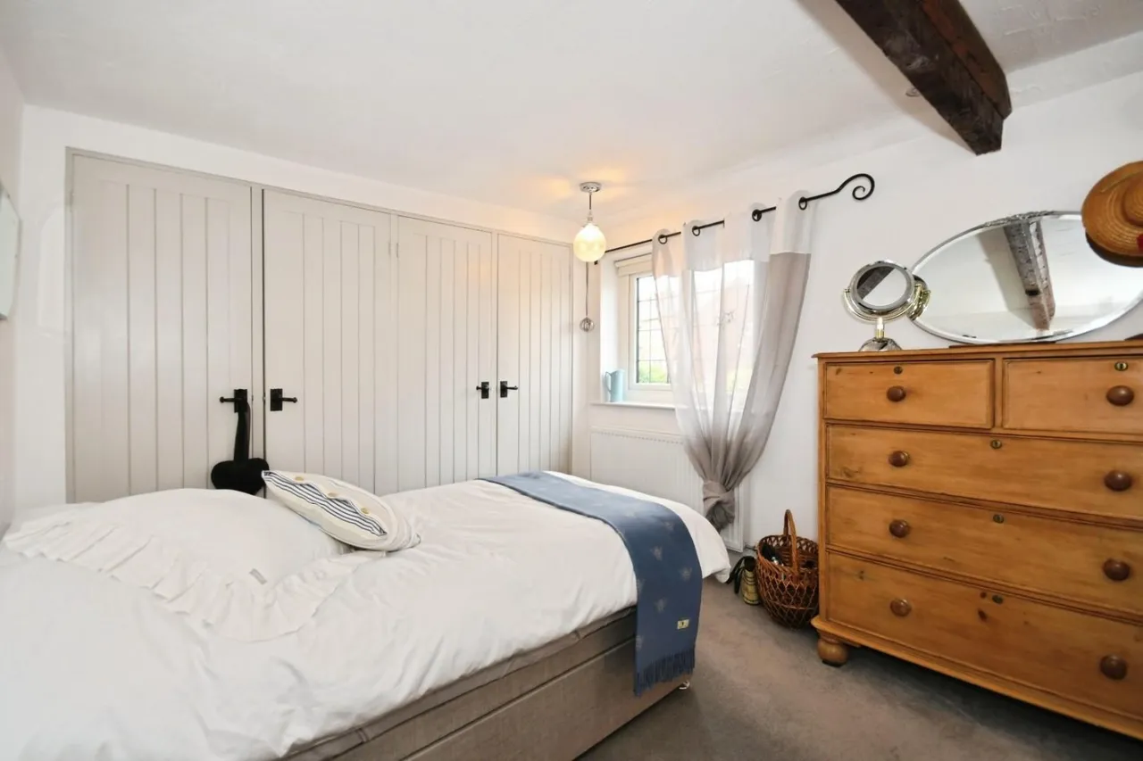 Old Road, Brampton, S40, photo 11