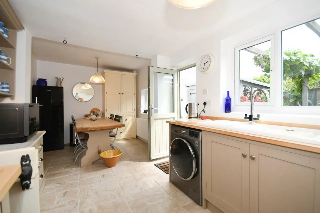 Old Road, Brampton, S40, photo 6