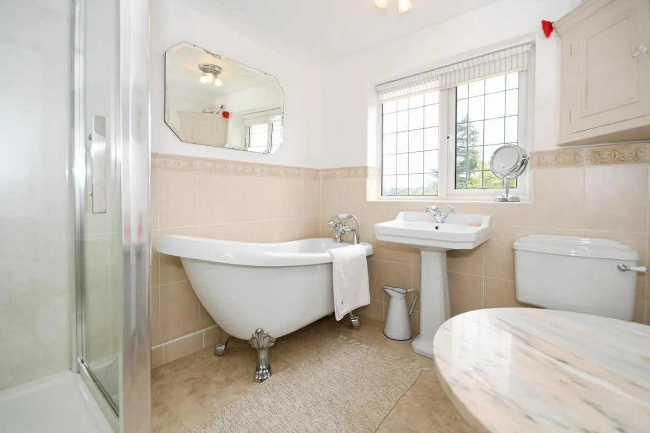 Old Road, Brampton, S40, photo 16