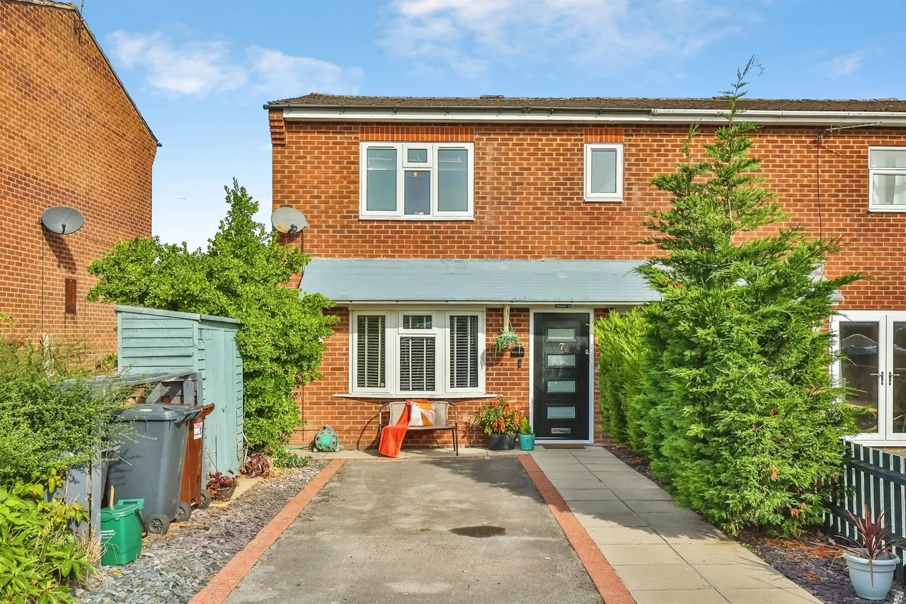 2 bed house for sale, Hartshay Close, Ilkeston, DE7