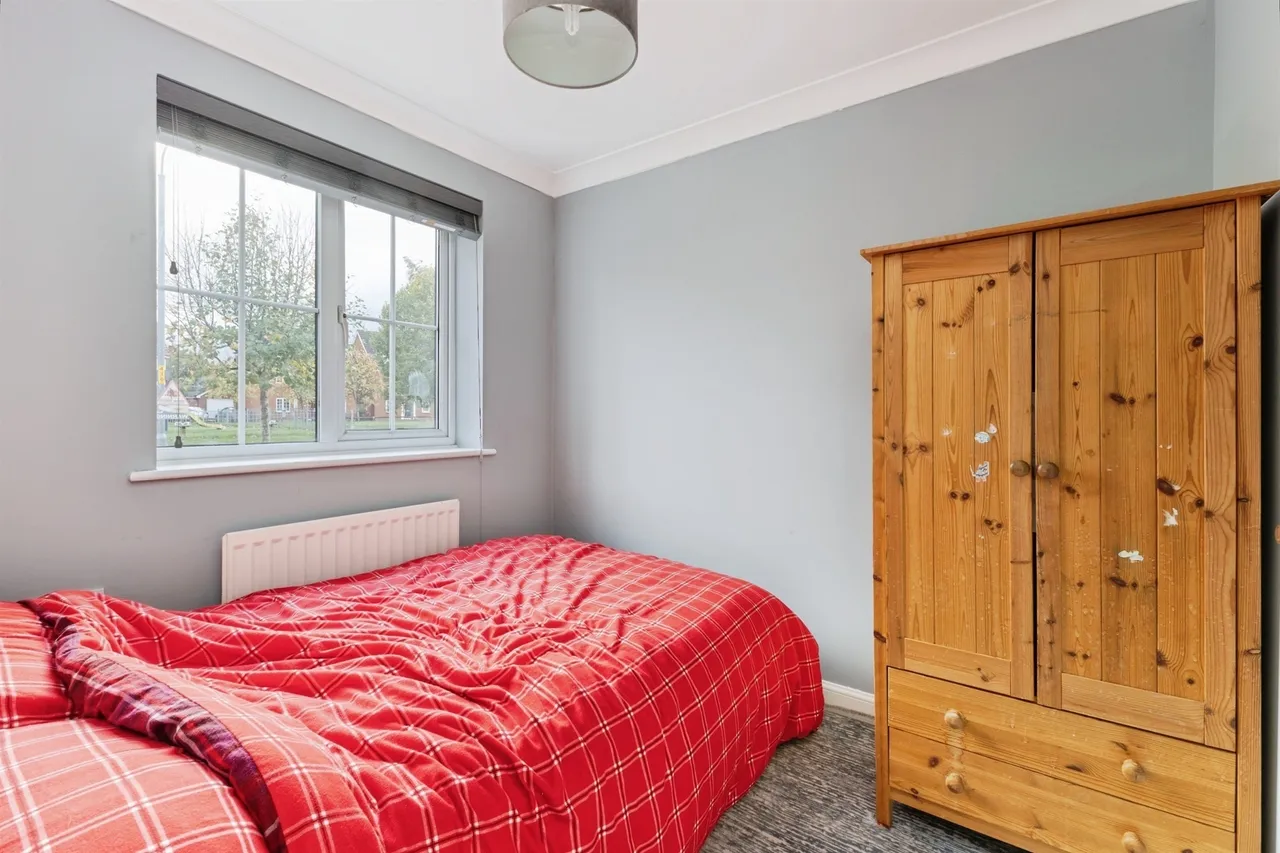 Cygnet Close, Attleborough, photo 12