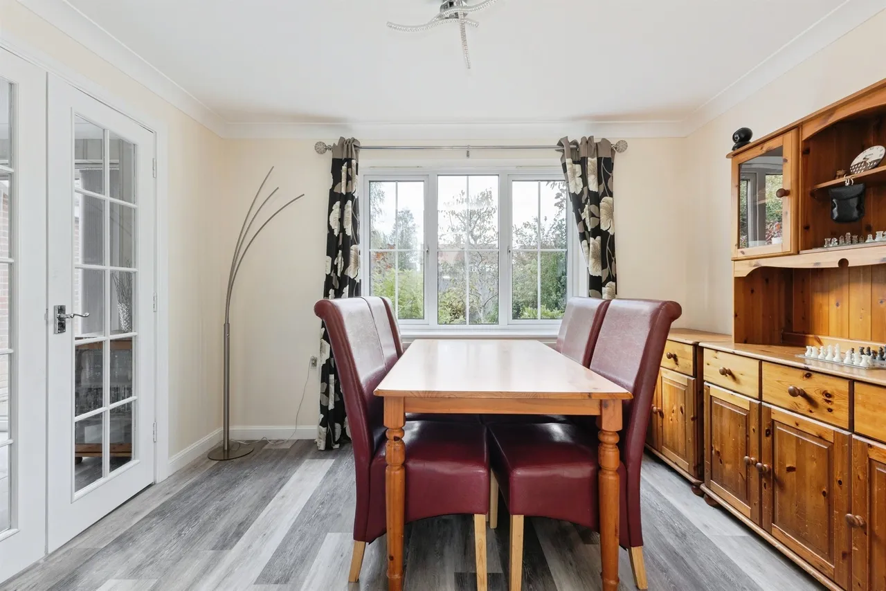 Cygnet Close, Attleborough, photo 4
