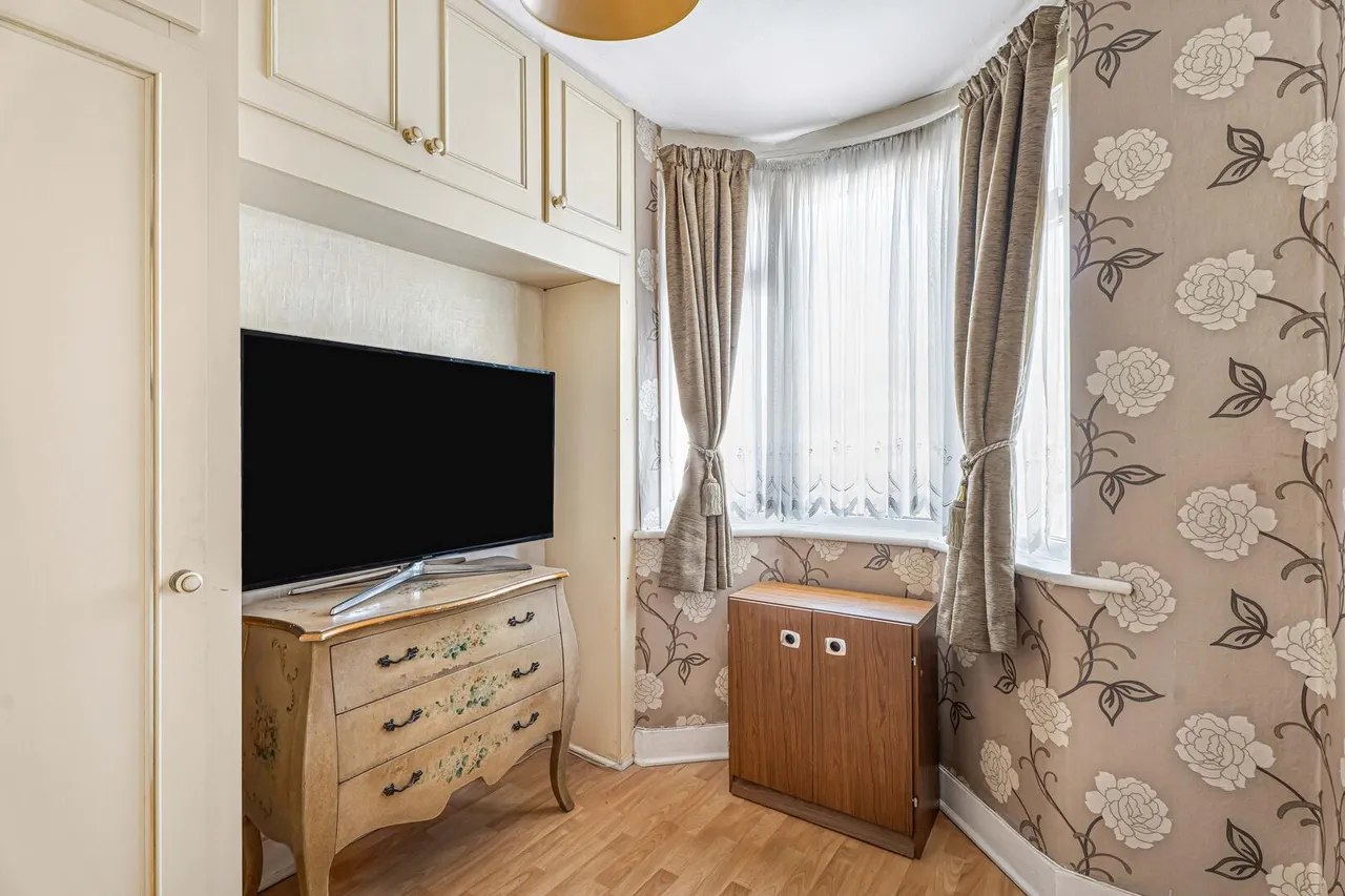 Princes Avenue, London, N13, photo 21