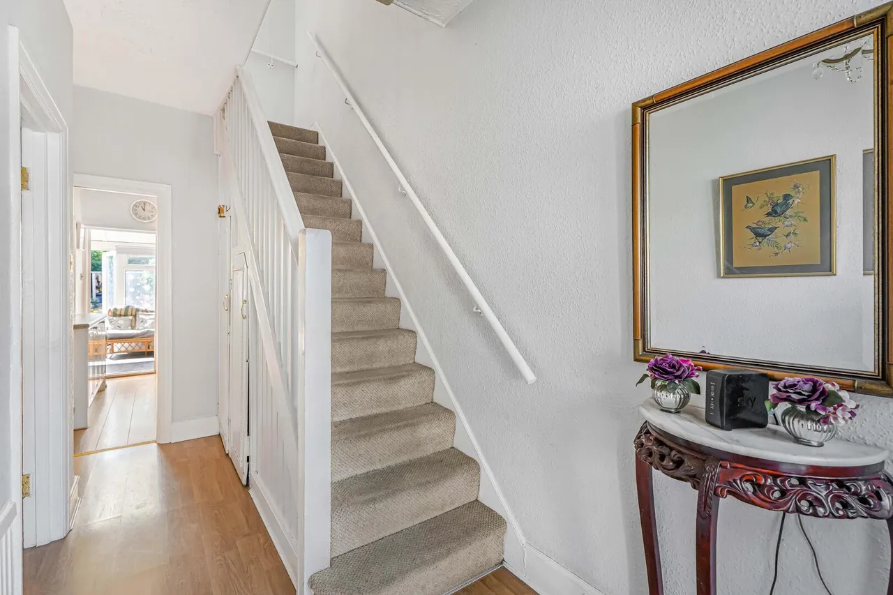Princes Avenue, London, N13, photo 15
