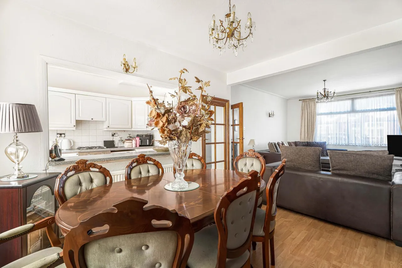 Princes Avenue, London, N13, photo 20