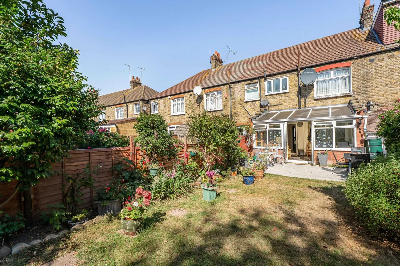 Princes Avenue, London, N13, photo 11