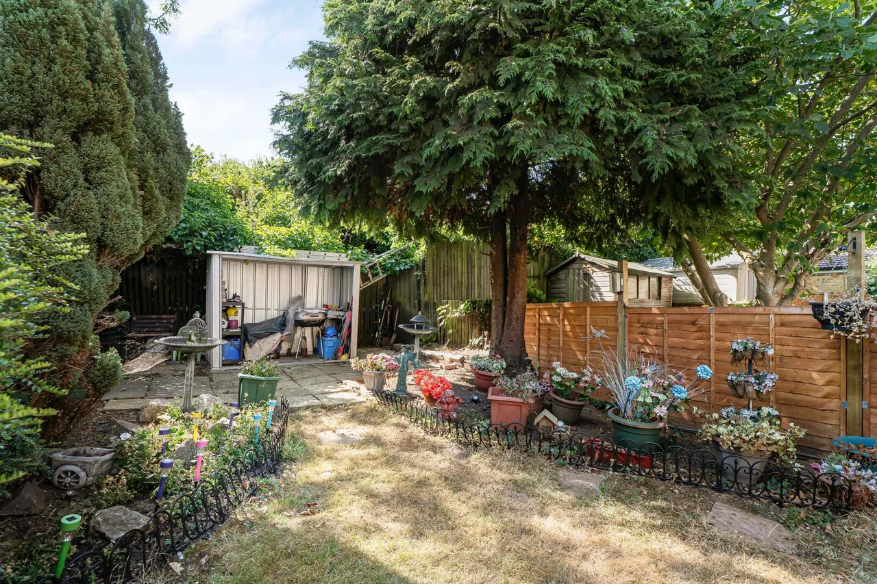 Princes Avenue, London, N13, photo 22