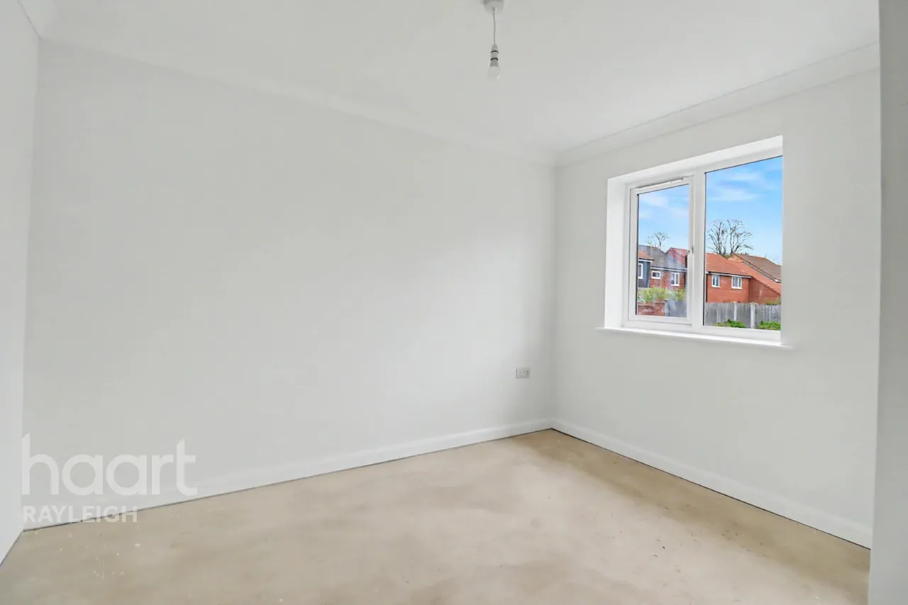 Fairview Crescent, Rayleigh, SS6, photo 6