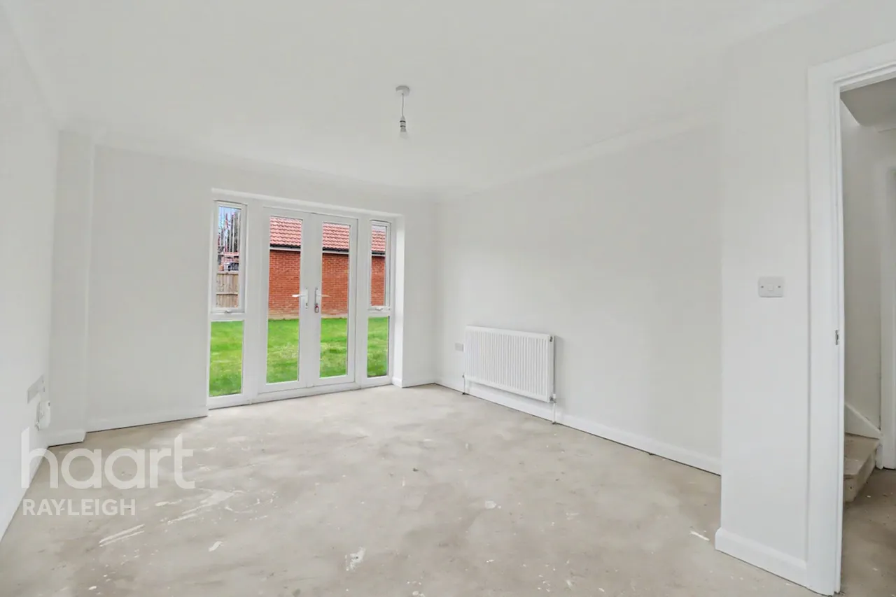 Fairview Crescent, Rayleigh, SS6, photo 5