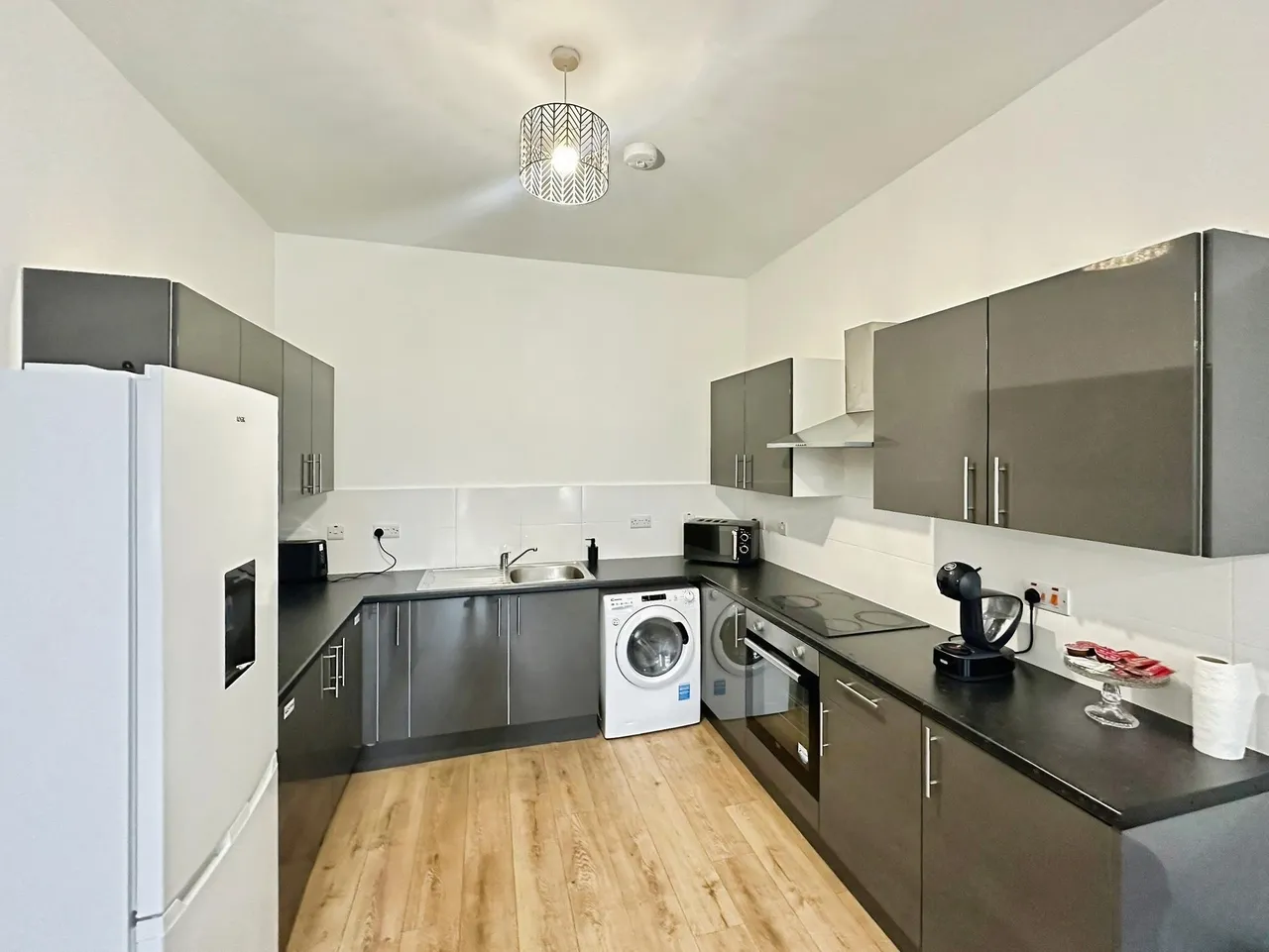 Wellington Street, Luton, LU1, photo 2