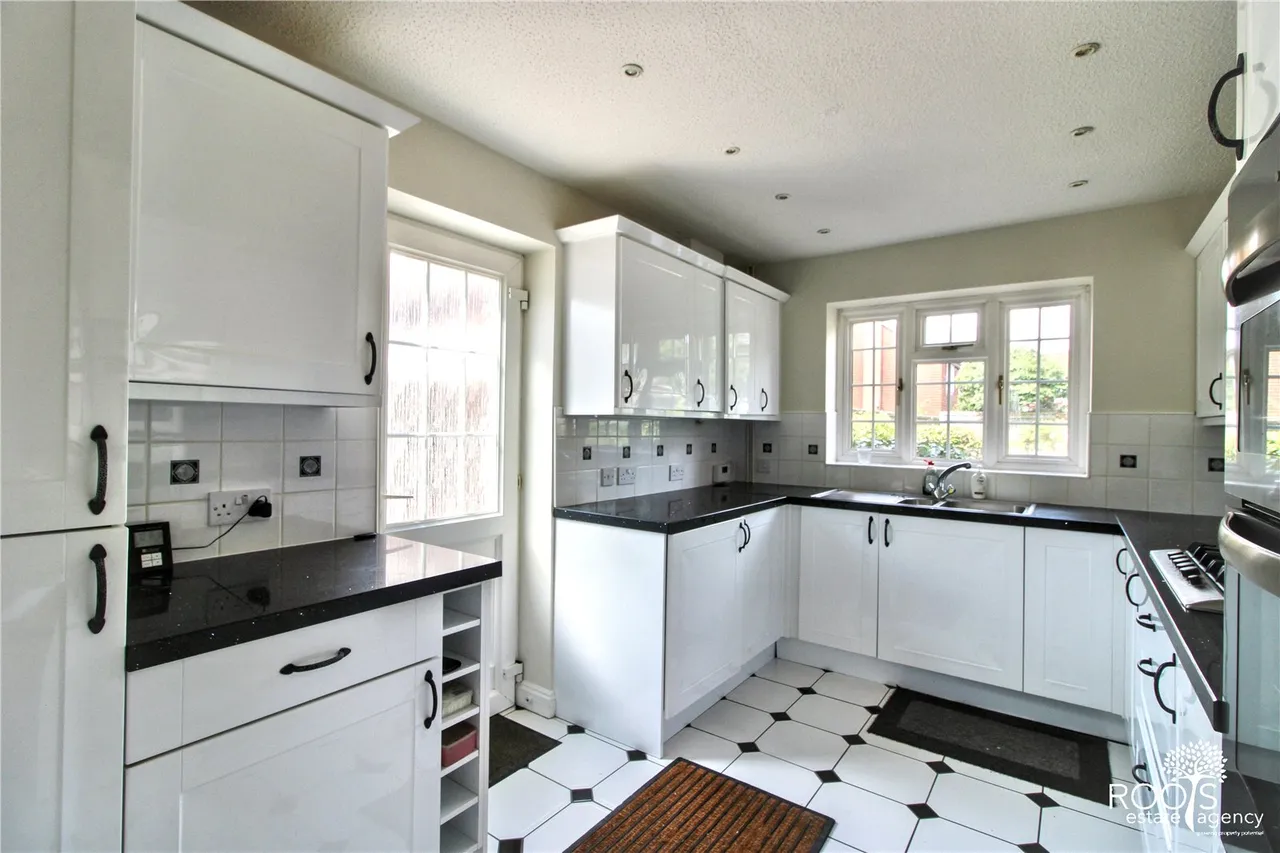 Thatcham, Berkshire, photo 3